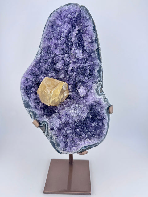 Amethyst mit gelbem Calcit und feiner Achatumrandung aus Uruguay