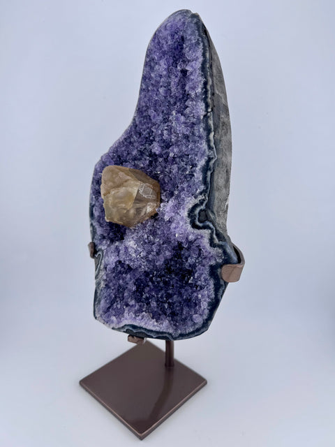Amethyst mit gelbem Calcit und feiner Achatumrandung aus Uruguay