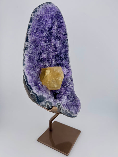 Amethyst mit gelbem Calcit und feiner Achatumrandung aus Uruguay