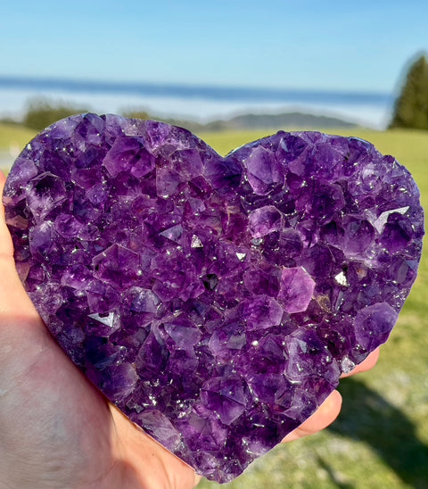 Amethysten Herz im Ständer