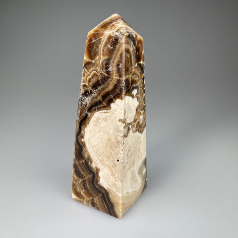 Schokoladencalcit Spitze
