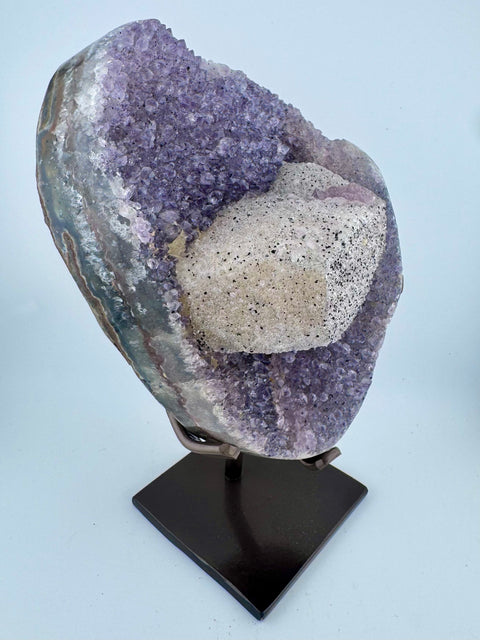 Amethyst mit massivem Calcit und Achatrand aus Uruguay
