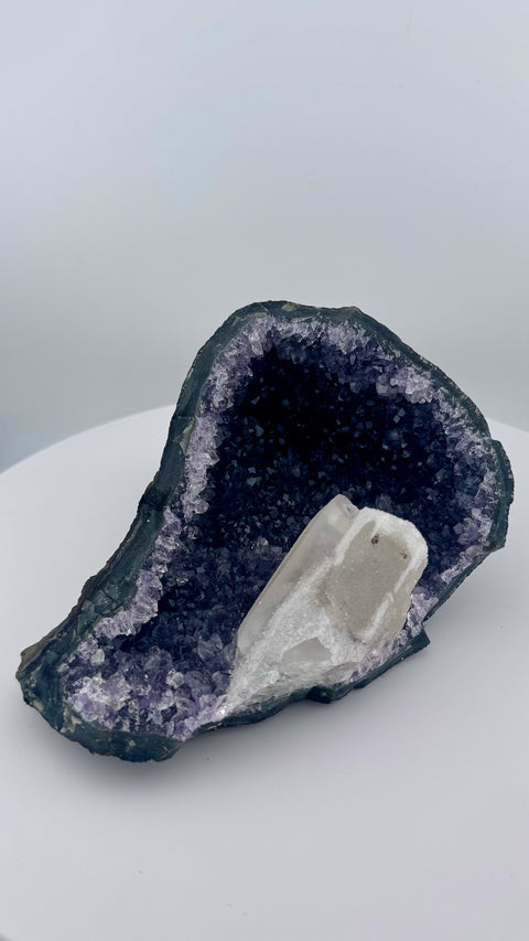 Amethysten Geode Mit Calcit Generationen aus Uruguay