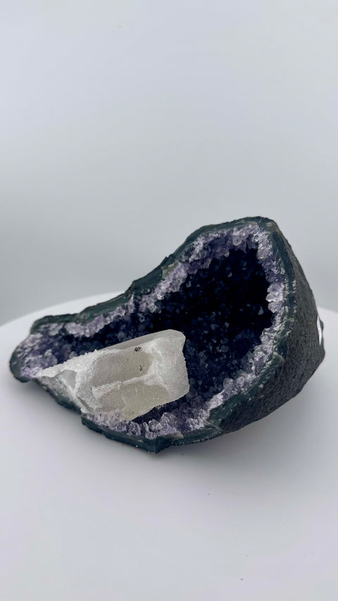 Amethysten Geode Mit Calcit Generationen aus Uruguay